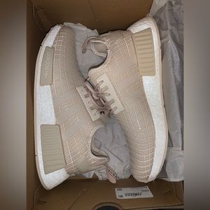 Adidas NMD_R1 shoes. Men’s 7 (woman’s 8/8.5)